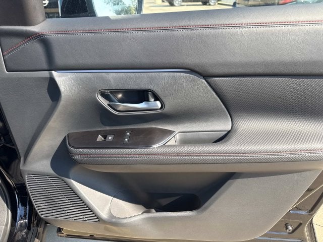 2027 Nissan Kicks SR