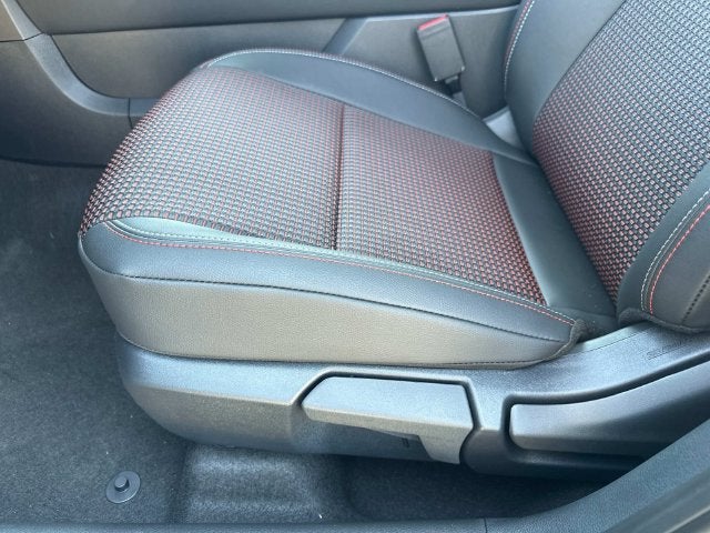 2027 Nissan Kicks SR