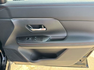 2027 Nissan Kicks SR