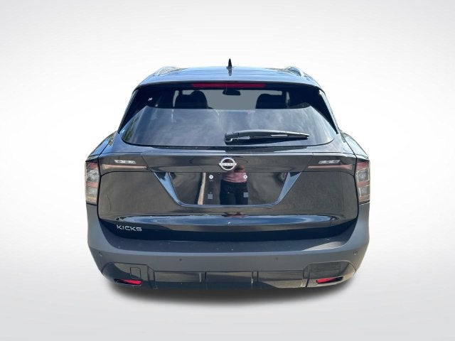 2027 Nissan Kicks SR