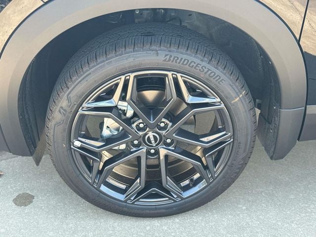 2027 Nissan Kicks SR