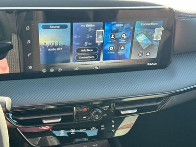 2027 Nissan Kicks SR