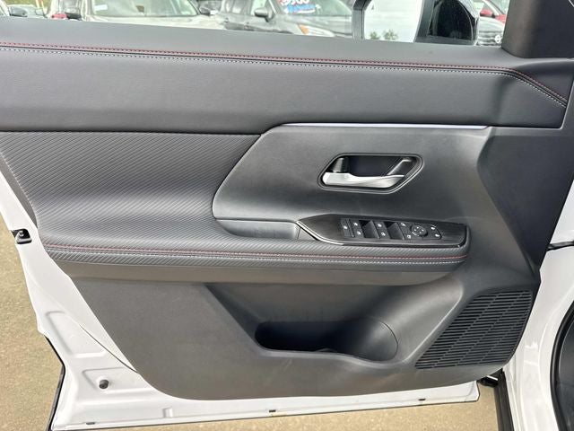 2027 Nissan Kicks SR