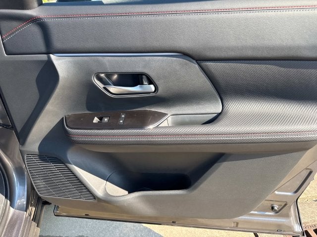 2027 Nissan Kicks SR