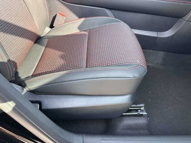 2027 Nissan Kicks SR