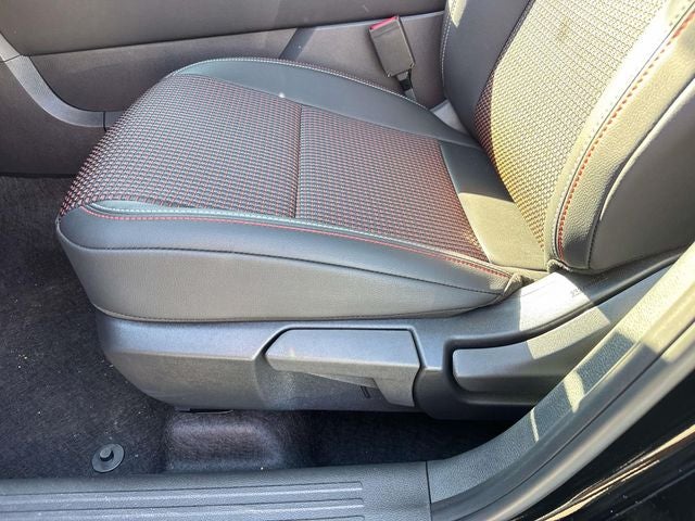 2027 Nissan Kicks SR