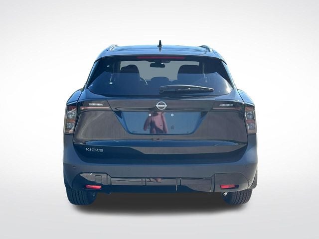 2027 Nissan Kicks SR