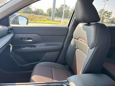 2027 Nissan Kicks SR