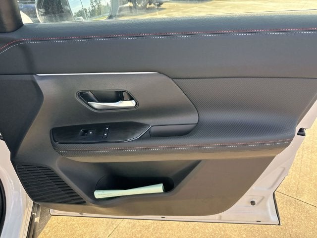 2027 Nissan Kicks SR