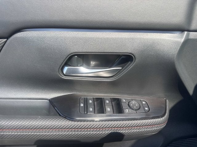 2027 Nissan Kicks SR