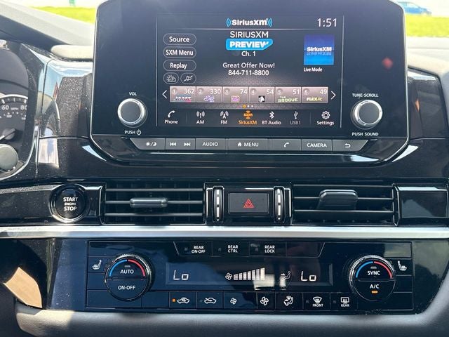 2025 Nissan Pathfinder SV