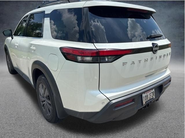 2023 Nissan Pathfinder SV