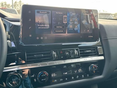 2026 Nissan Pathfinder SV