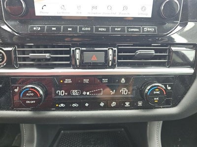 2023 Nissan Pathfinder SL
