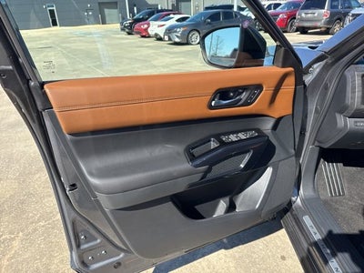 2026 Nissan Pathfinder Platinum