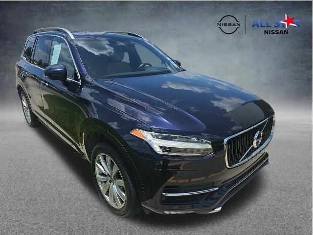 2017 Volvo XC90 T6 AWD Momentum's photo