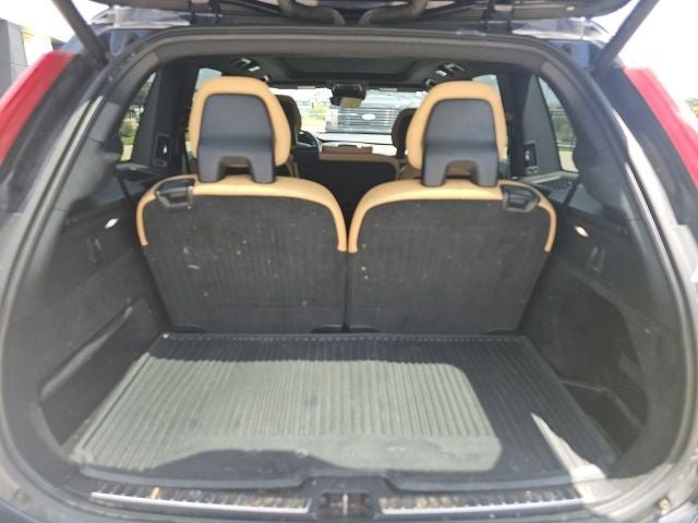 2017 Volvo XC90 T6 Momentum