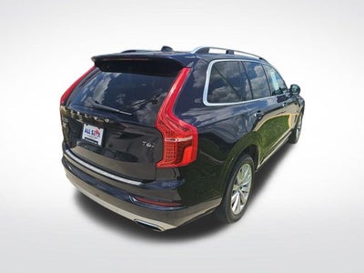 2017 Volvo XC90 T6 Momentum
