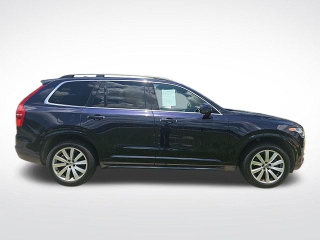 2017 Volvo XC90 T6 Momentum