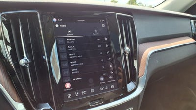 2025 Volvo V60 Cross Country B5 Plus