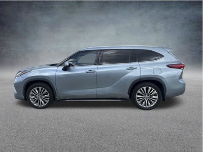 2021 Toyota Highlander Hybrid Platinum