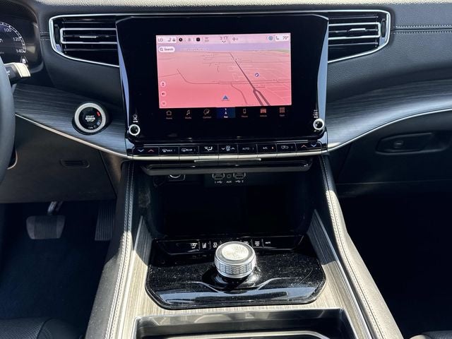 2024 Jeep Wagoneer L Series II 4x2