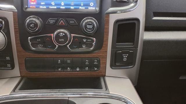 2018 RAM 1500 Laramie Crew Cab 4x4 5'7' Box