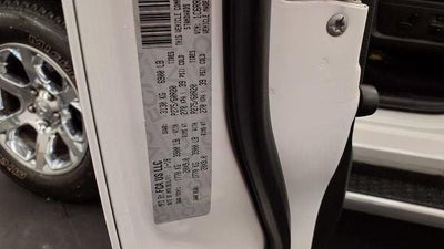 2018 RAM 1500 Laramie Crew Cab 4x4 5'7' Box