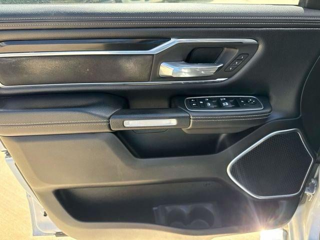 2022 RAM 1500 Laramie Crew Cab 4x2 5'7' Box