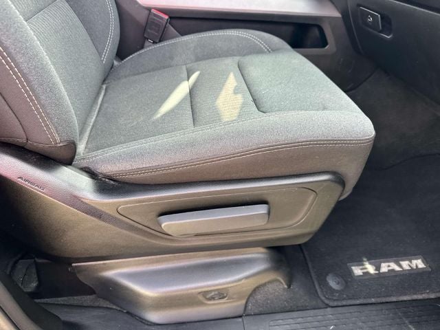 2022 RAM 1500 Big Horn Quad Cab 4x4 6'4' Box