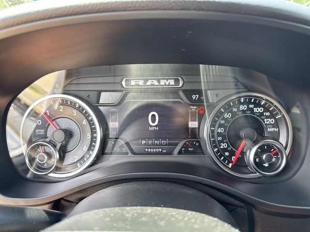 2022 RAM 1500 Big Horn Crew Cab 4x4 5'7' Box