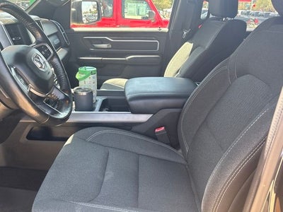 2020 RAM 1500 Big Horn Crew Cab 4x4 5'7' Box