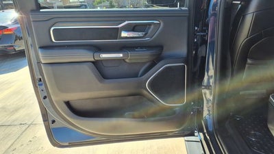 2023 RAM 1500 Laramie Crew Cab 4x4 5'7' Box