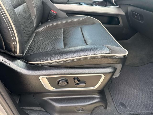 2024 RAM 1500 Laramie Crew Cab 4x4 5'7' Box