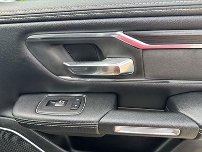 2024 RAM 1500 Laramie Crew Cab 4x4 5'7' Box