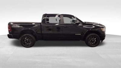 2020 RAM 1500 Laramie Crew Cab 4x4 5'7' Box