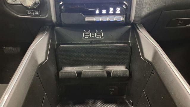 2020 RAM 1500 Laramie Crew Cab 4x4 5'7' Box