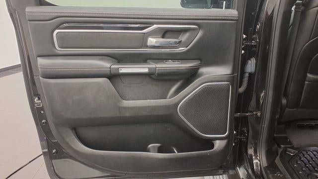 2020 RAM 1500 Laramie Crew Cab 4x4 5'7' Box