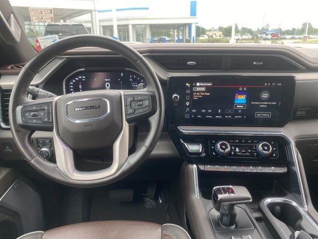2023 GMC Sierra 1500 4WD Crew Cab Short Box Denali