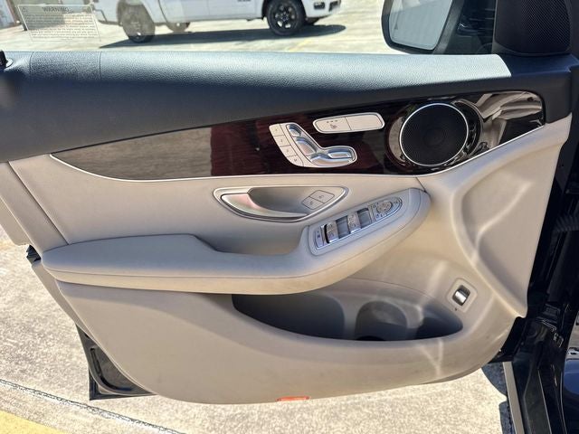 2022 Mercedes-Benz GLC 300 SUV