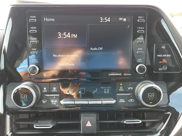 2020 Toyota Highlander LE