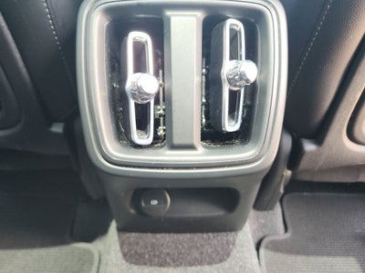 2023 Volvo XC40 B4 Plus Dark Theme