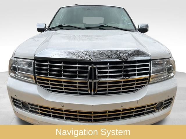 2012 Lincoln Navigator Base