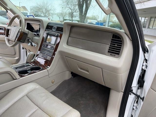 2012 Lincoln Navigator Base