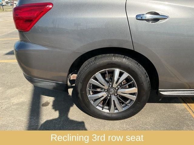 2020 Nissan Pathfinder SV