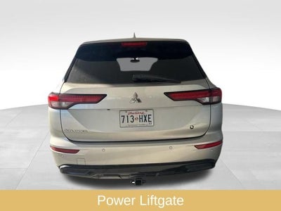 2022 Mitsubishi Outlander SE