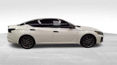 2023 Nissan Altima 2.0 SR