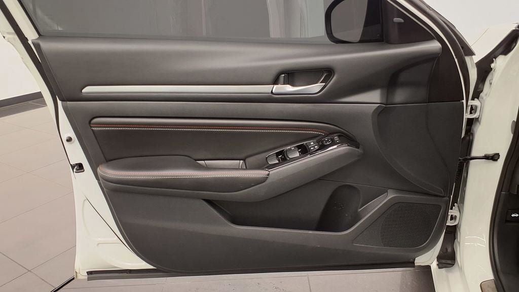 2023 Nissan Altima 2.0 SR
