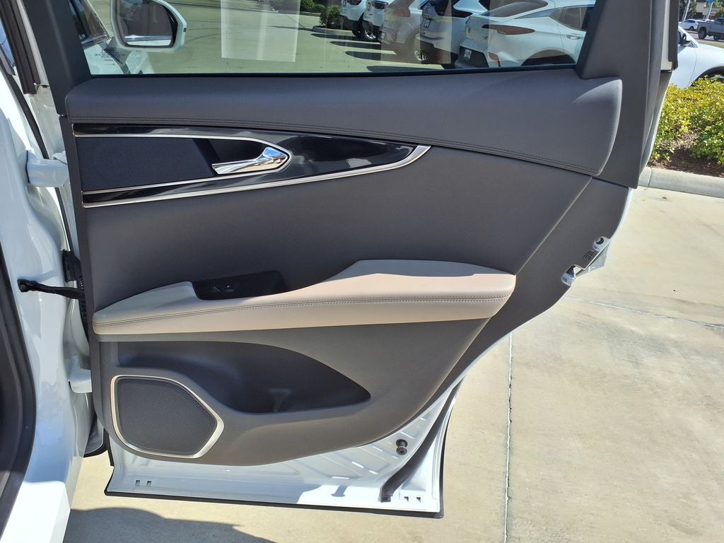 2022 Lincoln Nautilus Standard