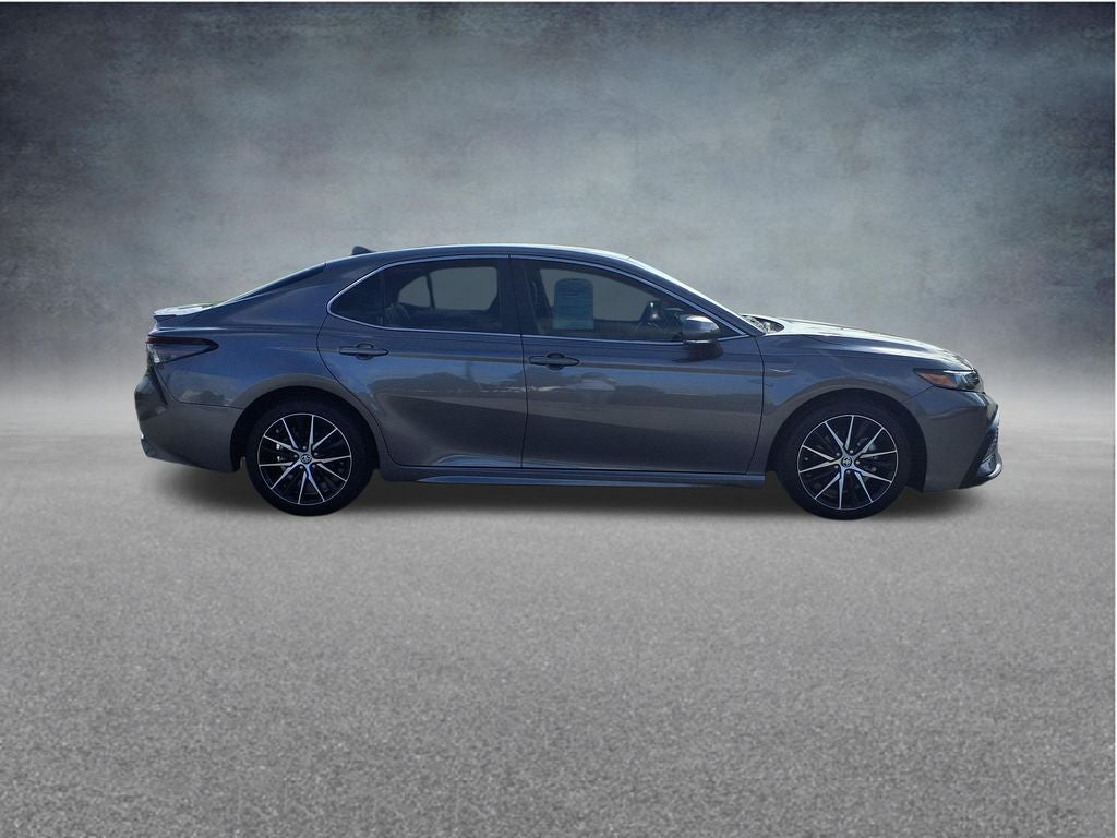 2024 Toyota Camry Hybrid SE